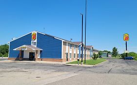 Super 8 By Wyndham Portage